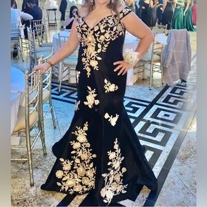 Jovani Sweetheart Embroidered Trumpet Dress